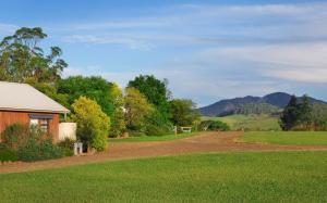 Сад в Barrington Hideaway- River Cottages