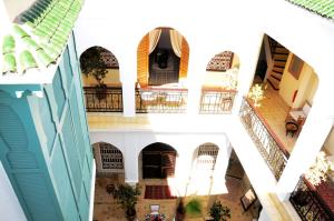 Riad Dar Hamid Hotel & Spa的阳台或露台