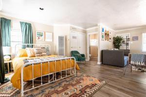 Ліжко або ліжка в номері Lakewood Cabins