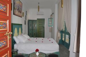 Riad Dar Hamid Hotel & Spa客房内的一张或多张床位