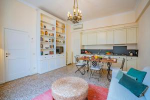 A kitchen or kitchenette at Ca' Grassi 2 Charming Balcony