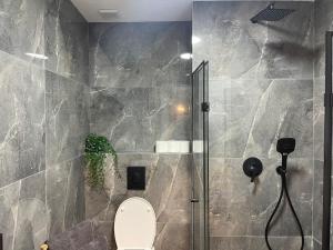 Ένα μπάνιο στο מול הים בקיסריה1 +19 φωτογραφίες