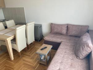 Nhà bếp/bếp nhỏ tại Apartman Jana Apatin