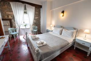Gallery image of Dionysos Hotel in Poros