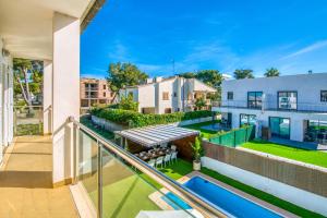 Apartamento con balcón y piscina en ☆TRAUMHAFTE VILLA IN MURO, POOL BEHEIZT, 8 GÄSTE☆, en Muro