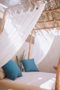 Luna Resort - Mitzpe Ramon tesisinde bir odada yatak veya yataklar