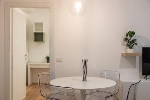 Televízia a/alebo spoločenská miestnosť v ubytovaní Province apartment-Rental in Rome