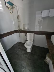 Kylpyhuone majoituspaikassa Merijaan Maldives