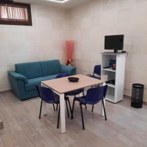 A television and/or entertainment centre at Chez Lulù