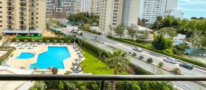 Bazén v ubytování Sol da Rocha Studio by Sunny Deluxe nebo v jeho okolí