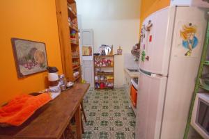 A cozinha ou cozinha compacta de Guanaaní Hostel