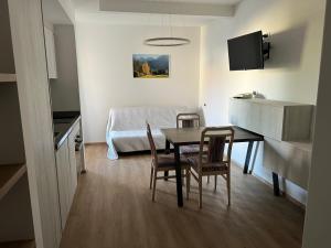 TV a/nebo společenská místnost v ubytování Hotel Dolomiti