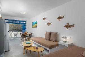 Χώρος καθιστικού στο Almera Sea View Boat House