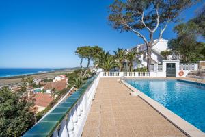 Basen w obiekcie Apartamento Buganvilla lub w pobliżu