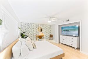 Μια τηλεόραση ή/και κέντρο ψυχαγωγίας στο Cocoa Beach Club