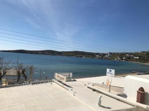 Φωτογραφία από το άλμπουμ του pension Violeta sea view rooms στην Παροικιά