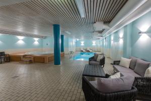 Bassein majutusasutuses Quality Hotel Royal Corner või selle lähedal