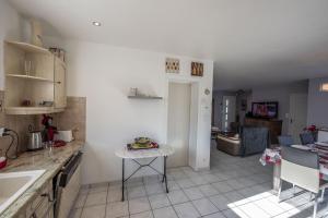 Photo de la galerie de l'établissement Maison familiale pour 6 avec jardin, à Le Fenouiller