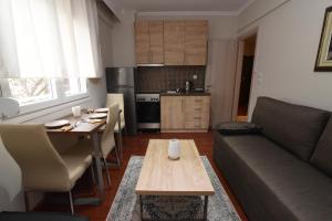 Kuchyň nebo kuchyňský kout v ubytování Emi's beach apartment + 9 fotografií