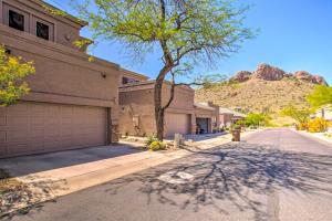 Foto dalla galleria di Gold Canyon Townhome with Golf Course View! a Gold Canyon