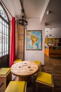 Kuchyň nebo kuchyňský kout v ubytování Yes Lisbon Hostel