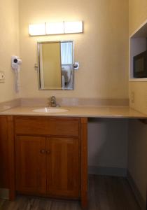 Crusader Oceanfront Resort tesisinde bir banyo