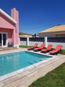 Bazén v ubytování Family Villa Pool & Beach nebo v jeho okolí
