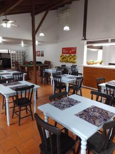 Ресторан / й інші заклади харчування у Hotel Praia Bonita