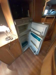 Palanda nebo palandy na pokoji v ubytování Kromven On Wheels