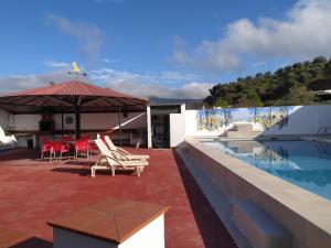 The swimming pool at or close to Villa Frasquita