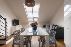 Posedenie v ubytovaní Prague Tales Boutique Residence by Dwellfort