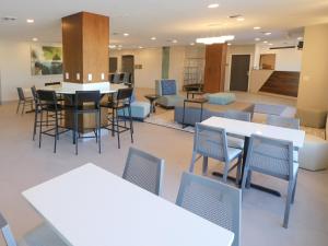 Hotel LeBlanc Best Western Signature Collection的休息区