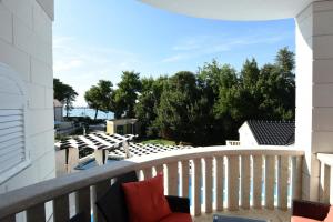 Ein Balkon oder eine Terrasse in der Unterkunft Apartments Villa Zlatko