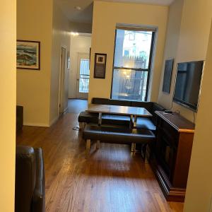 Gallery image of 3 Bedroom Harlem Apartment in New York Mills