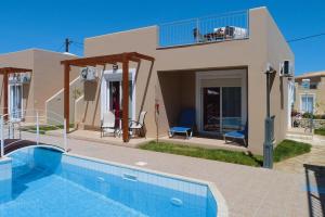 The swimming pool at or close to Villa in Nopigia with private pool