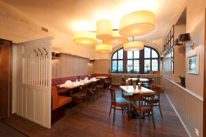 Posezení v ubytování Stadt-gut-Hotel Gasthof Goldener Adler