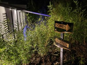 Taman di luar Solaris Glamping Exclusive