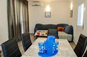 Gallery image of Holiday Home Oaza in Čanj