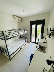 Fotografia z galérie ubytovania Minimalistic Apartment v destinácii Palaiá Fókaia