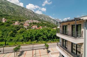 Gallery image of Green Bay Apartments Morinj in Kotor