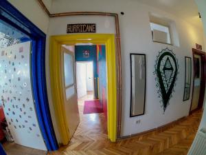 Majutusasutuses Prishtina Center Hostel olev sertifikaat, autasu, silt või muu dokument