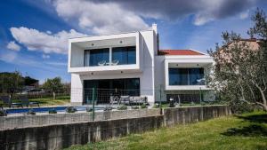 Basen w obiekcie Luxury Villa Ante with pool lub w pobliżu