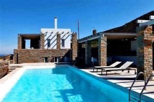 Πισίνα στο ή κοντά στο Villa Litharia, enchanting location and view