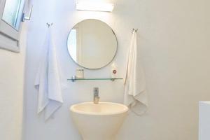 Ένα μπάνιο στο Villa Litharia, enchanting location and view