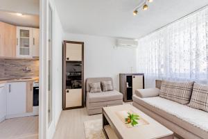 Kuchyňa alebo kuchynka v ubytovaní Apartment Eli