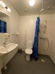 Ett badrum på Nordby Hotell