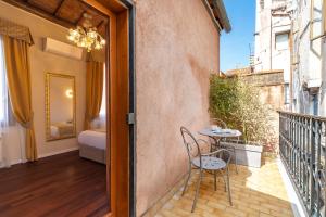 Balkón alebo terasa v ubytovaní Residenza La Duchessa Deluxe Rooms