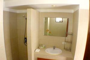 Koupelna v ubytování Charming Apartment in Tambon Bo Put, 47 m², shared pool