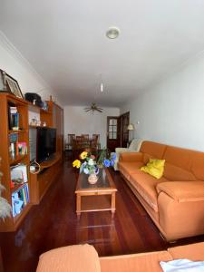 Posezení v ubytování PISO EN PESCADOIRA (BUEU)