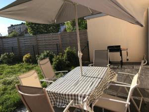 Zahrada ubytování Agréable maison proche Gare avec parking gratuit